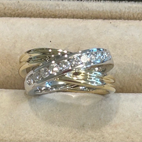 14kt Diamond Two-Tone Bypass Ring - Picture 3 of 10